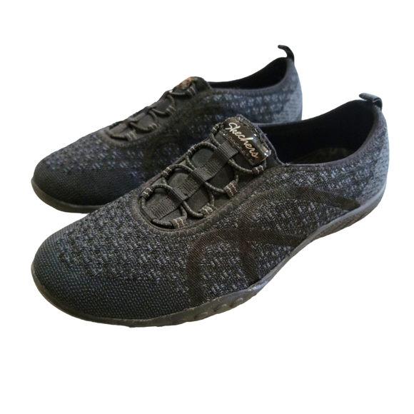 Skechers Shoes - SKETCHERS BREATHABLE Air Cooled Memory foam sneakers